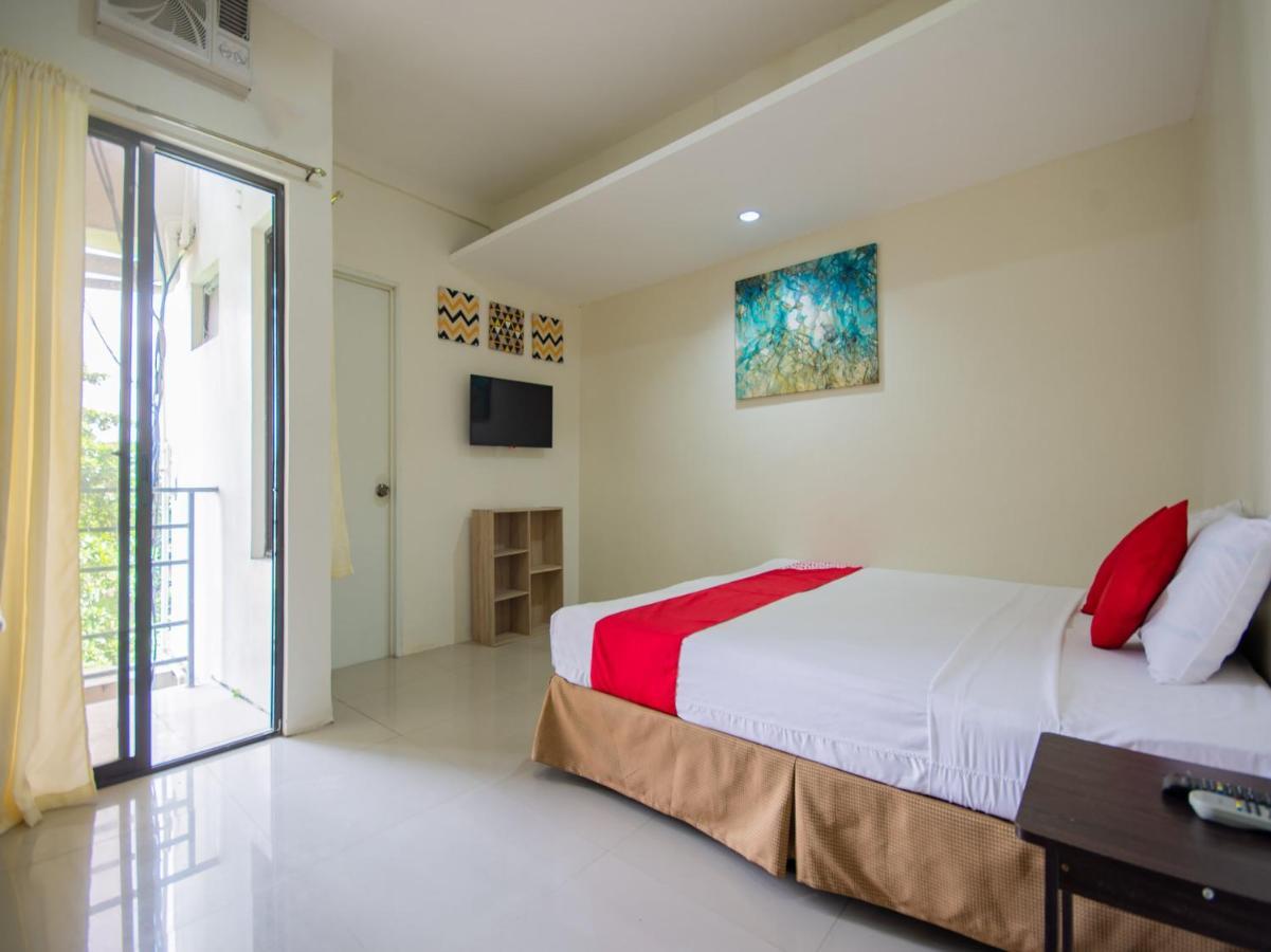 Oyo 707-908 Salinas Suites Cebu Stadt Exterior foto