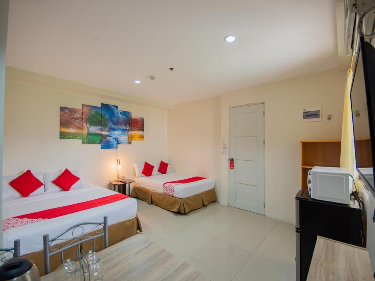 Oyo 707-908 Salinas Suites Cebu Stadt Exterior foto
