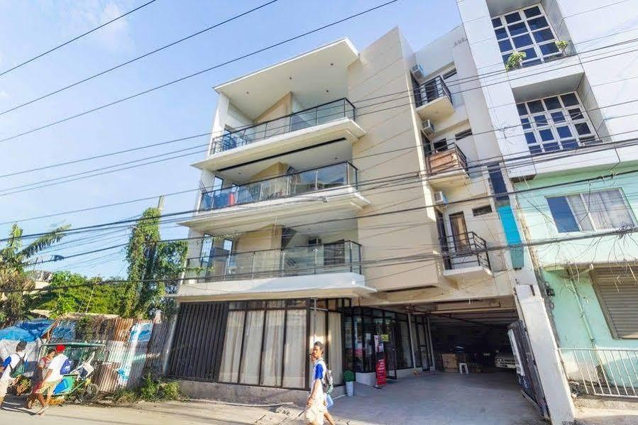 Oyo 707-908 Salinas Suites Cebu Stadt Exterior foto